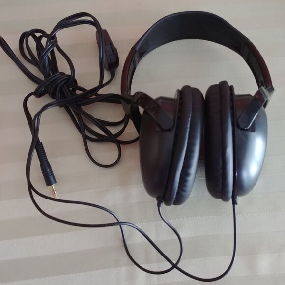 Labtec- Elite 825 Stereo Headphones Good Condition, - Picture 1 of 4
